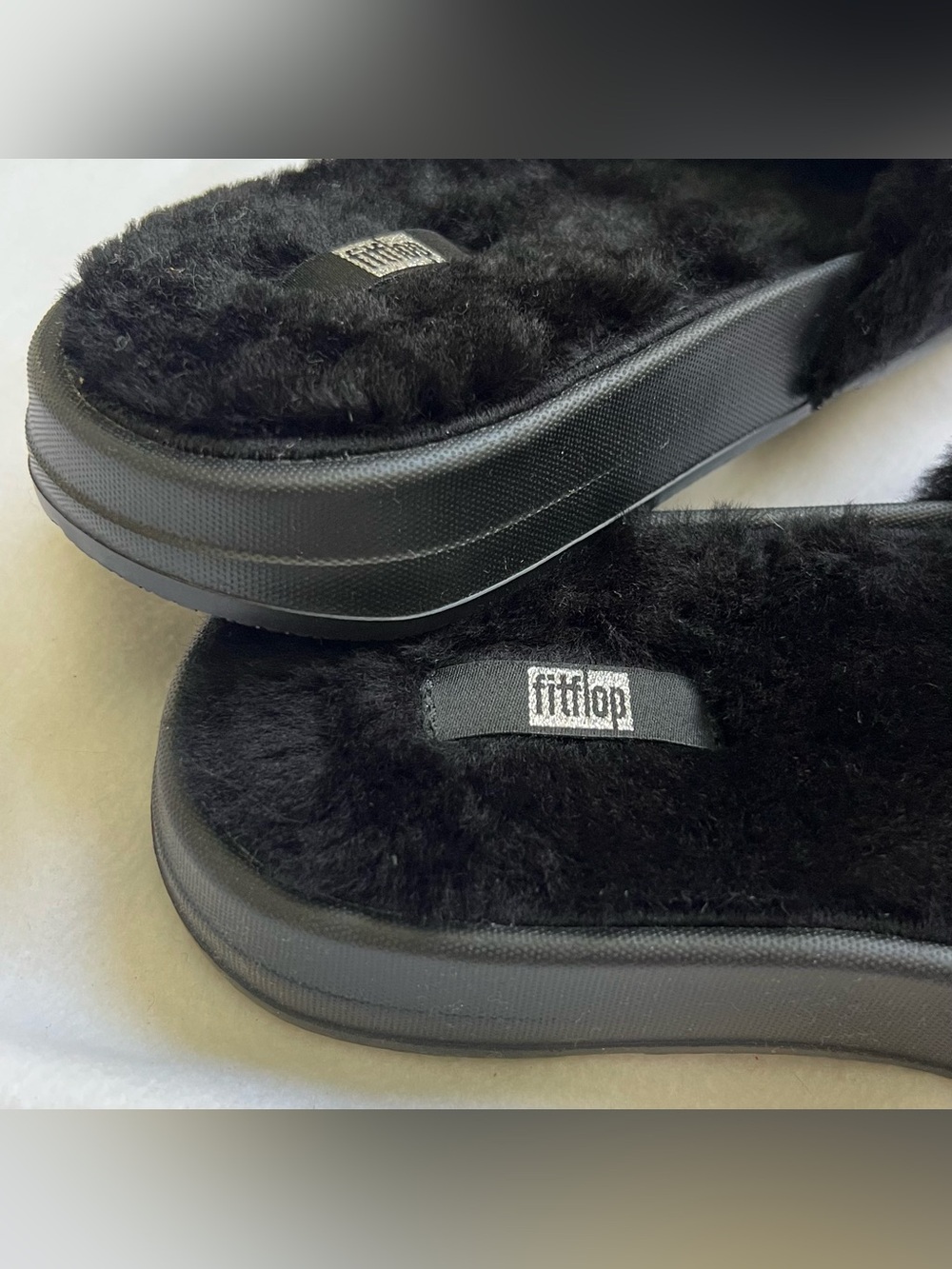 FITFLOP * NWOB Black Fur Slippers - Picture 3 of 5